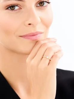 Pierścionek z żółtego złota z diamentami - 0,05 ct - próba 585