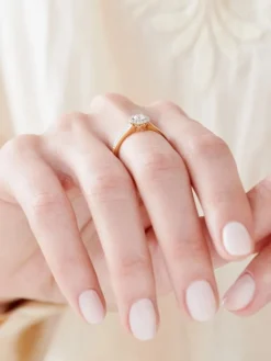 Pierścionek z żółtego złota z brylantami - 0,35 ct - próba 750