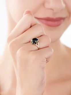 Pierścionek z żółtego złota z  diamentami i onyksem - próba 585