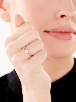 Pierścionek z żółtego złota z brylantami - 0,17 ct - próba 585