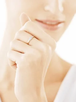 Pierścionek z żółtego złota z diamentami - 0,09 ct - próba 585