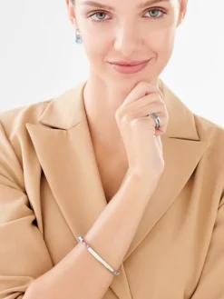 Pierścionek ze stali szlachetnej z detalem z masy żywicznej