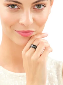 Pierścionek ze stali szlachetnej z kamieniem piaskowym i brokatem