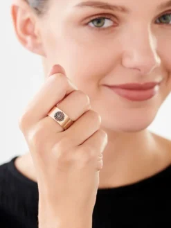 Pierścionek ze stali szlachetnej - rozeta