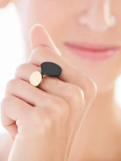 Pierścionek ze stali szlachetnej