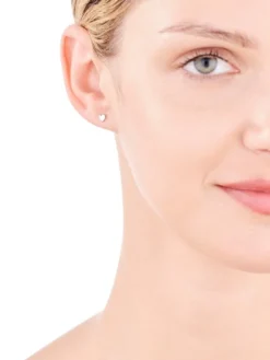 Pojedynczy srebrny kolczyk - serce