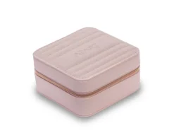 Szkatułka na biżuterię w kolorze różowym
