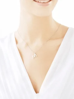 Zawieszka srebrna - litera M