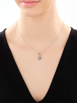 Zawieszka srebrna z markasytami - kwiat