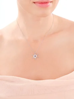 Zawieszka srebrna ze spinelem i cyrkoniami