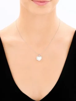 Zawieszka z białego złota z diamentami - puzderko - serce - 0,01 ct - próba 375