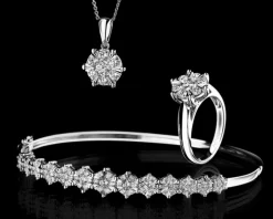 Zawieszka z białego złota z brylantami - 0,06 ct - próba 750