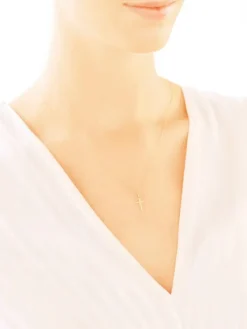 Zawieszka z żółtego złota z brylantem - krzyż - 0,006 ct - próba 585