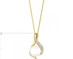 Zawieszka z żółtego złota z diamentami i perłą - próba 375