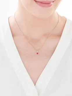 Zawieszka z żółtego złota z diamentem i rubinem syntetycznym - próba 375