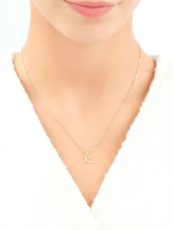 Zawieszka z żółtego złota z diamentem - litera K - 0,003 ct - próba 375