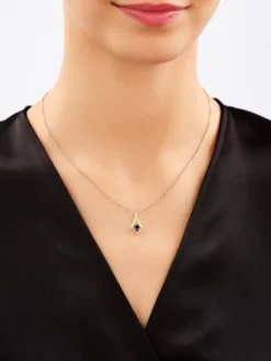 Zawieszka z żółtego złota z diamentami i szafirem - próba 375