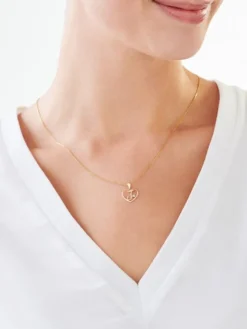 Zawieszka z żółtego złota z diamentem - litera J, serce - 0,005 ct - próba 375
