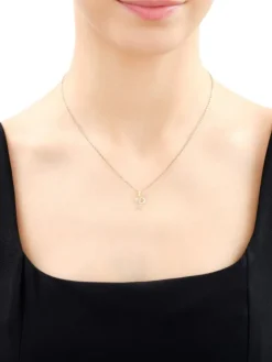 Zawieszka z żółtego złota z diamentem - litera P - 0,003 ct - próba 375