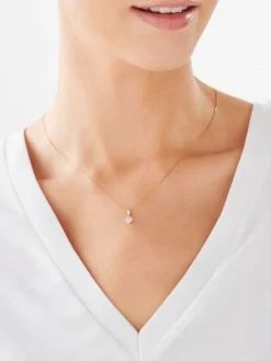 Zawieszka z żółtego złota z diamentem - gwiazda - 0,005 ct - próba 375