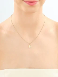 Zawieszka z żółtego złota z diamentami - aniołek - 0,01 ct - próba 375