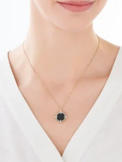 Zawieszka z żółtego złota z diamentami i onyksem - próba 585