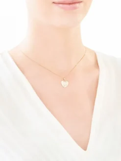 Zawieszka z żółtego złota z diamentami - medalik Matka Boska, serce - 0,006 ct - próba 375