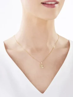 Zawieszka z żółtego złota z diamentem - medalik Matka Boska - 0,004 ct - próba 375