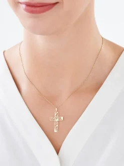 Złota zawieszka - krzyż