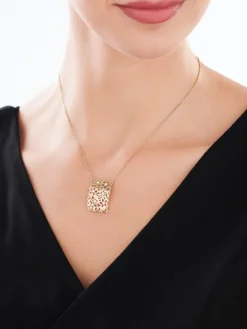 Złota zawieszka - kwiaty