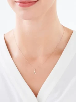 Złota zawieszka - litera A