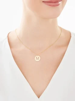 Złota zawieszka -  litera M