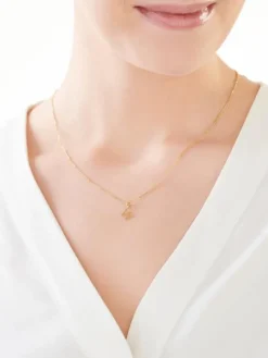 Złota zawieszka - litera W