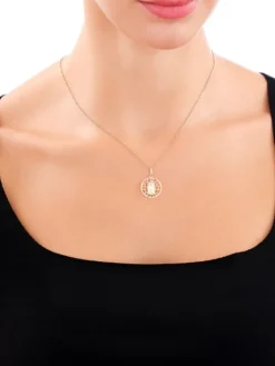 Złota zawieszka - medalik Matka Boska