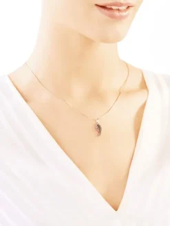 Złota zawieszka - medalik Matka Boska