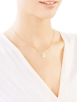 Złota zawieszka - medalik Matka Boska Częstochowska