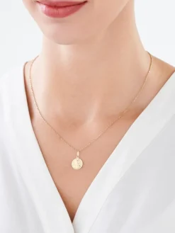 Złota zawieszka - medalik Matka Boska