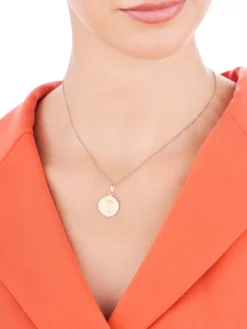 Złota zawieszka - medalik Matka Boska