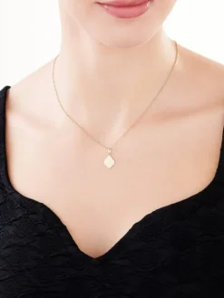 Złota zawieszka - szkaplerz