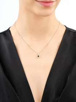 Złota zawieszka z cyrkonią