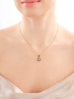 Złota zawieszka z cyrkoniami