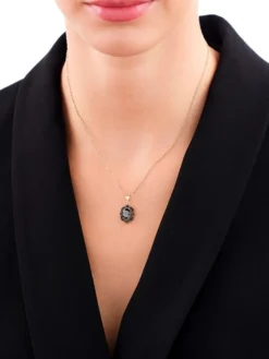 Złota zawieszka z cyrkoniami