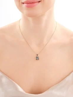 Złota zawieszka z cyrkoniami