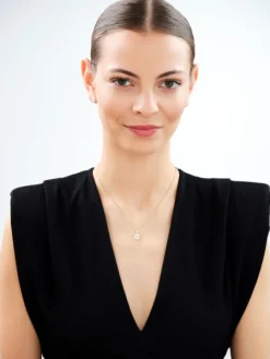 Złota zawieszka z cyrkoniami