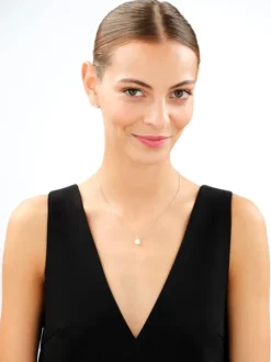 Złota zawieszka z cyrkoniami