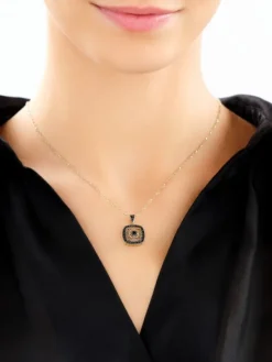 Złota zawieszka z cyrkoniami