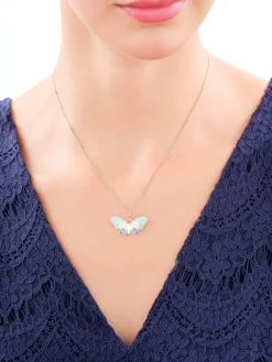 Złota zawieszka z emalią - motyl