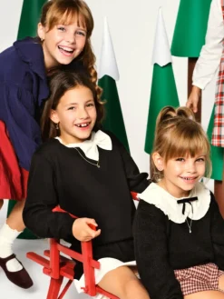 Złota zawieszka z emalią - pingwin