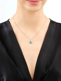 Złota zawieszka z kryształem syntetycznym