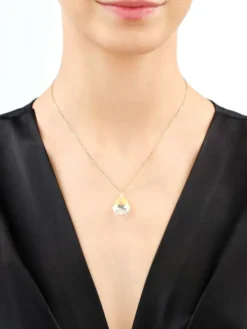 Złota zawieszka z kryształem syntetycznym